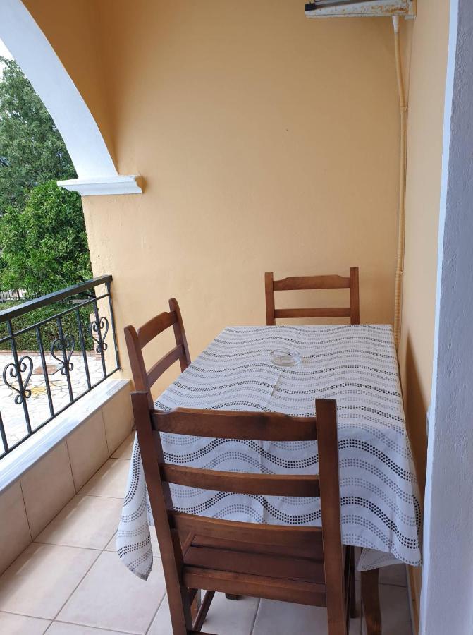 Llazari 3* Himare