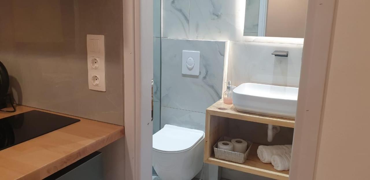 Aparthotel Llazari