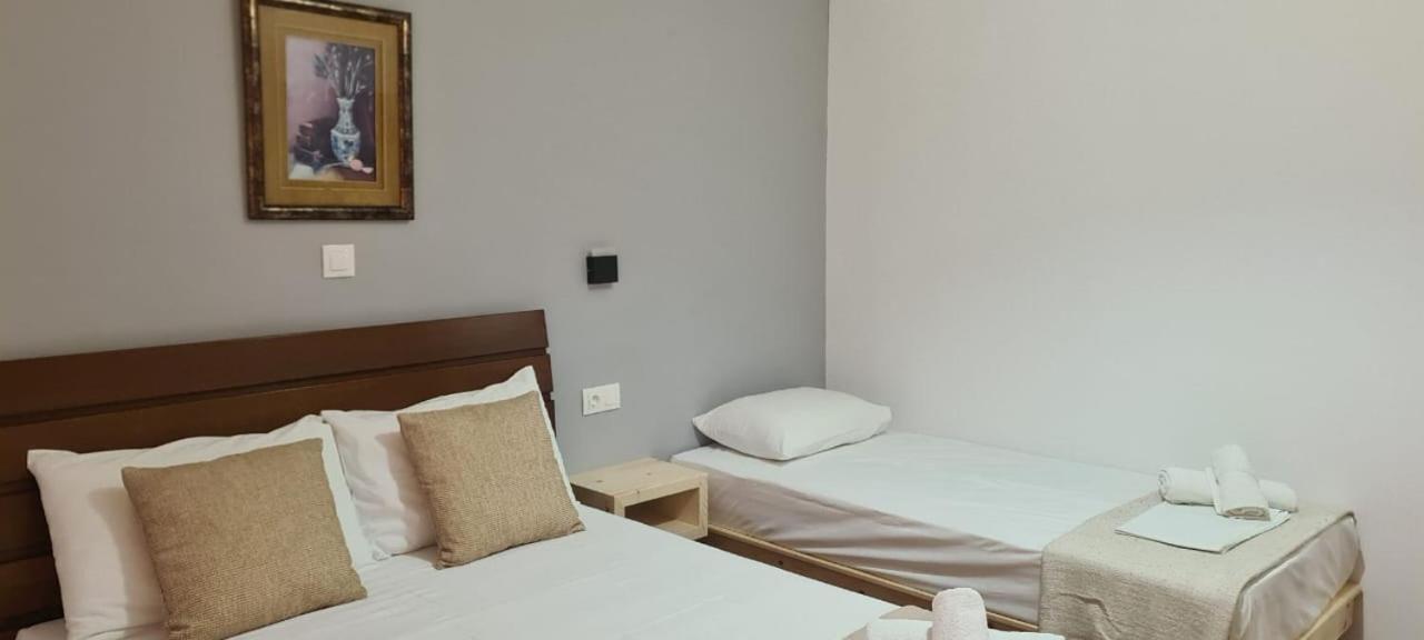 Llazari Aparthotel 3*