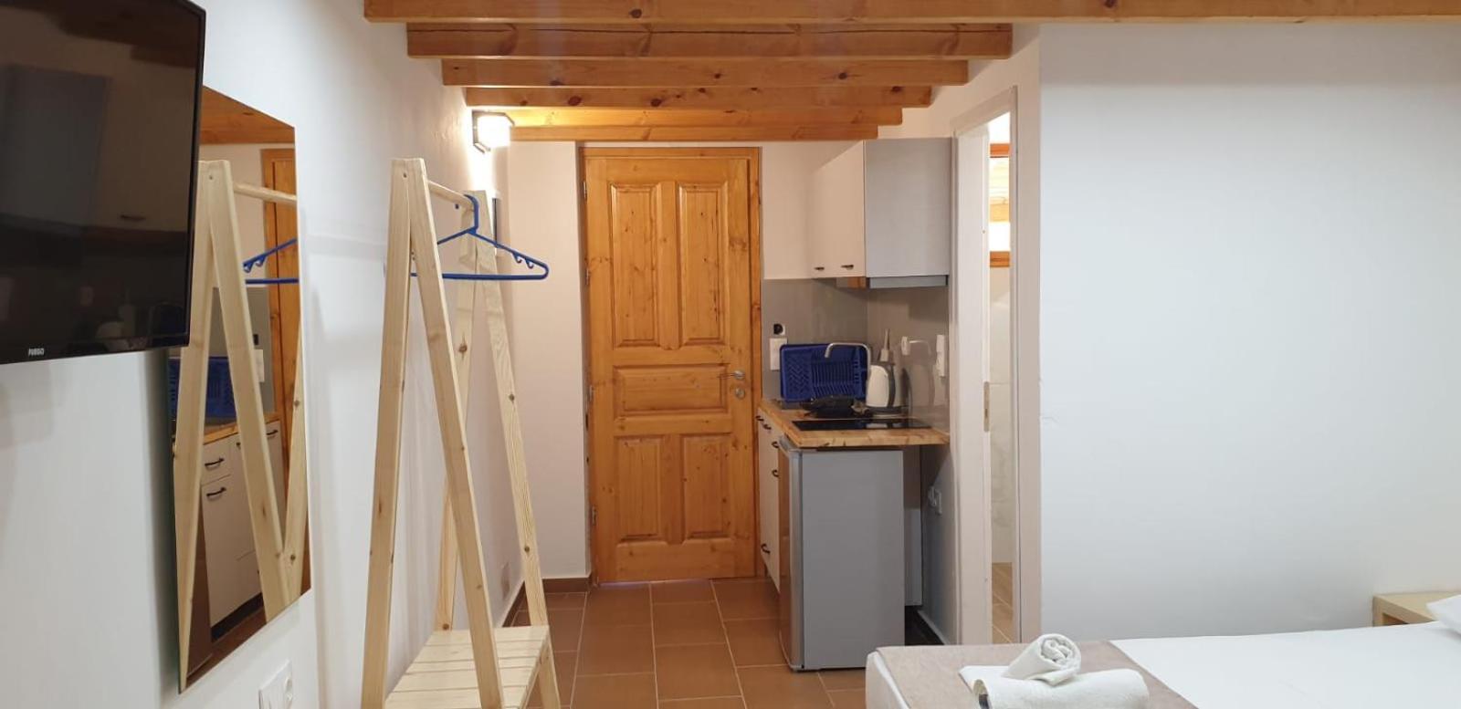 Aparthotel Llazari