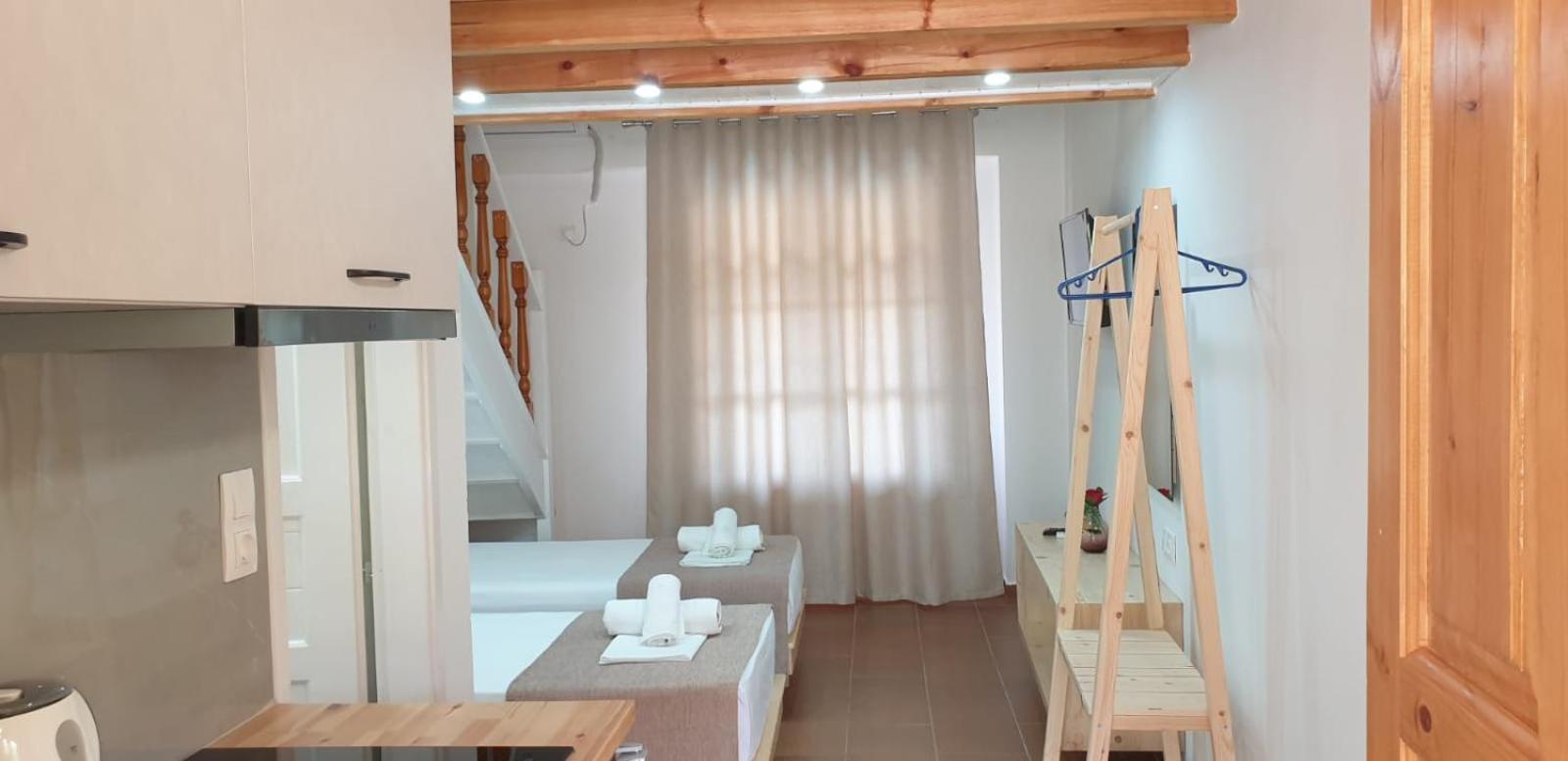 Llazari Aparthotel