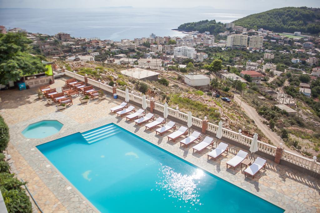 Llazari Aparthotel