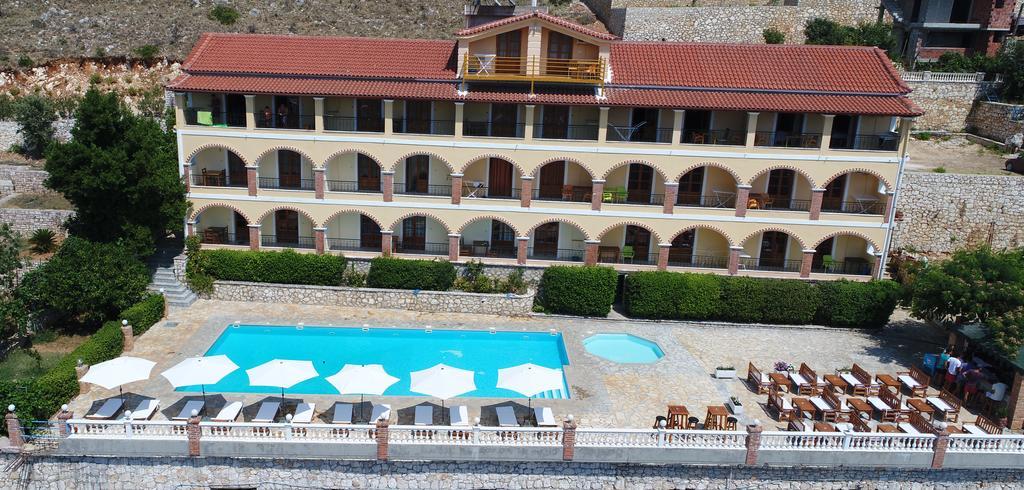 Llazari Aparthotel 3*