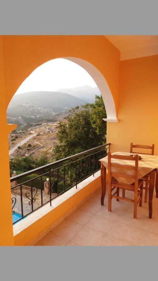 Llazari 3* Himare